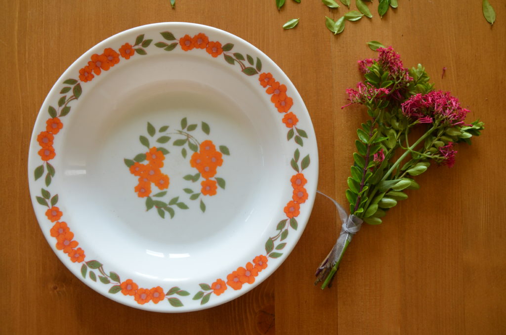 Lot De 6 Assiettes Creuses ARCOPAL 21,5 Cm - Motif Fleurs Orange Vintage Seventies - Occasion