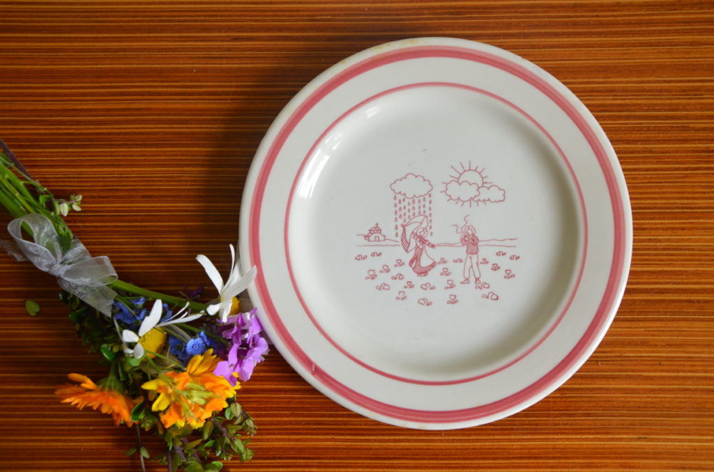 Assiette rose - Mes Années Vintage